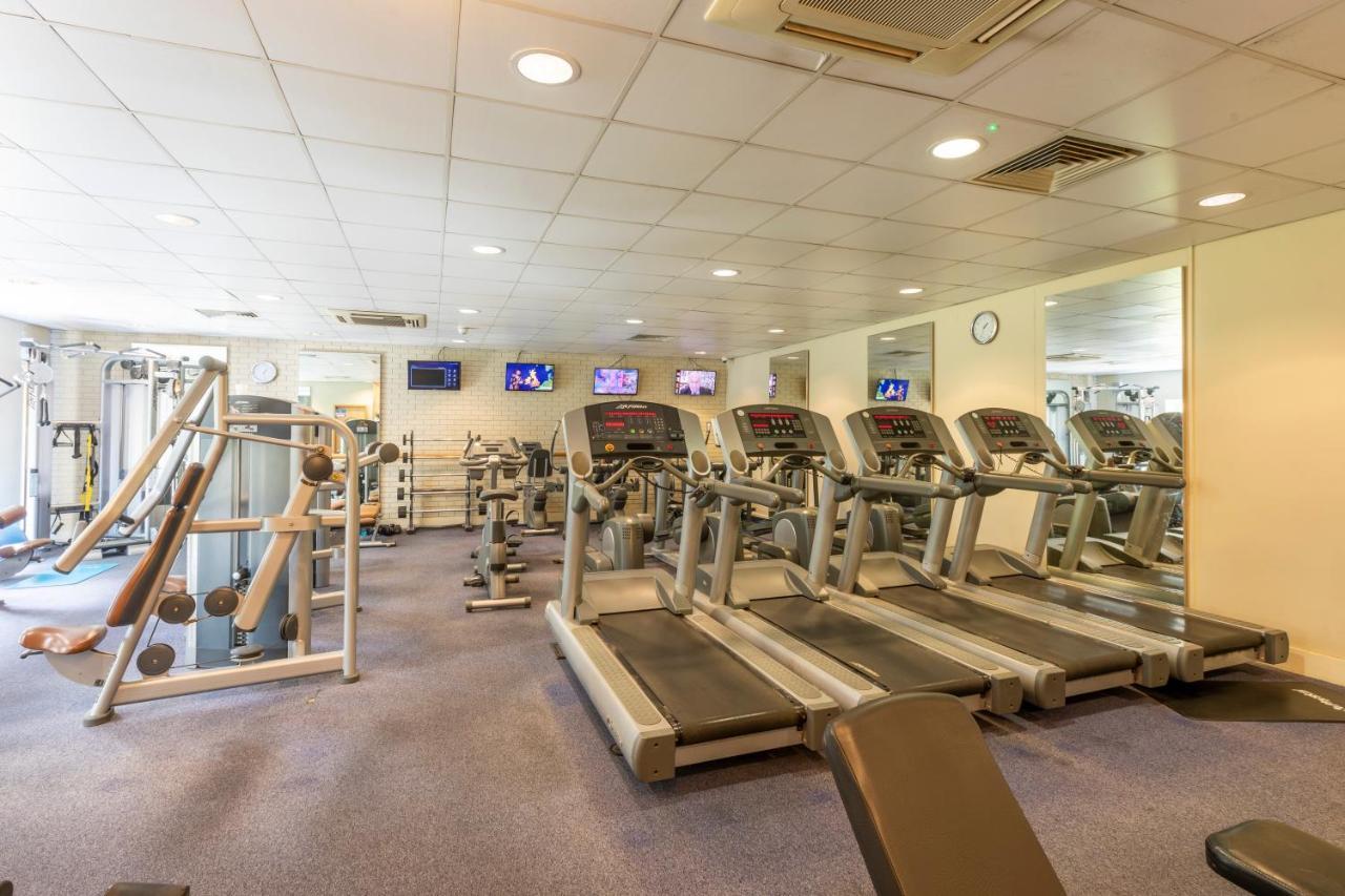 Holiday Inn Guildford By Ihg Ngoại thất bức ảnh