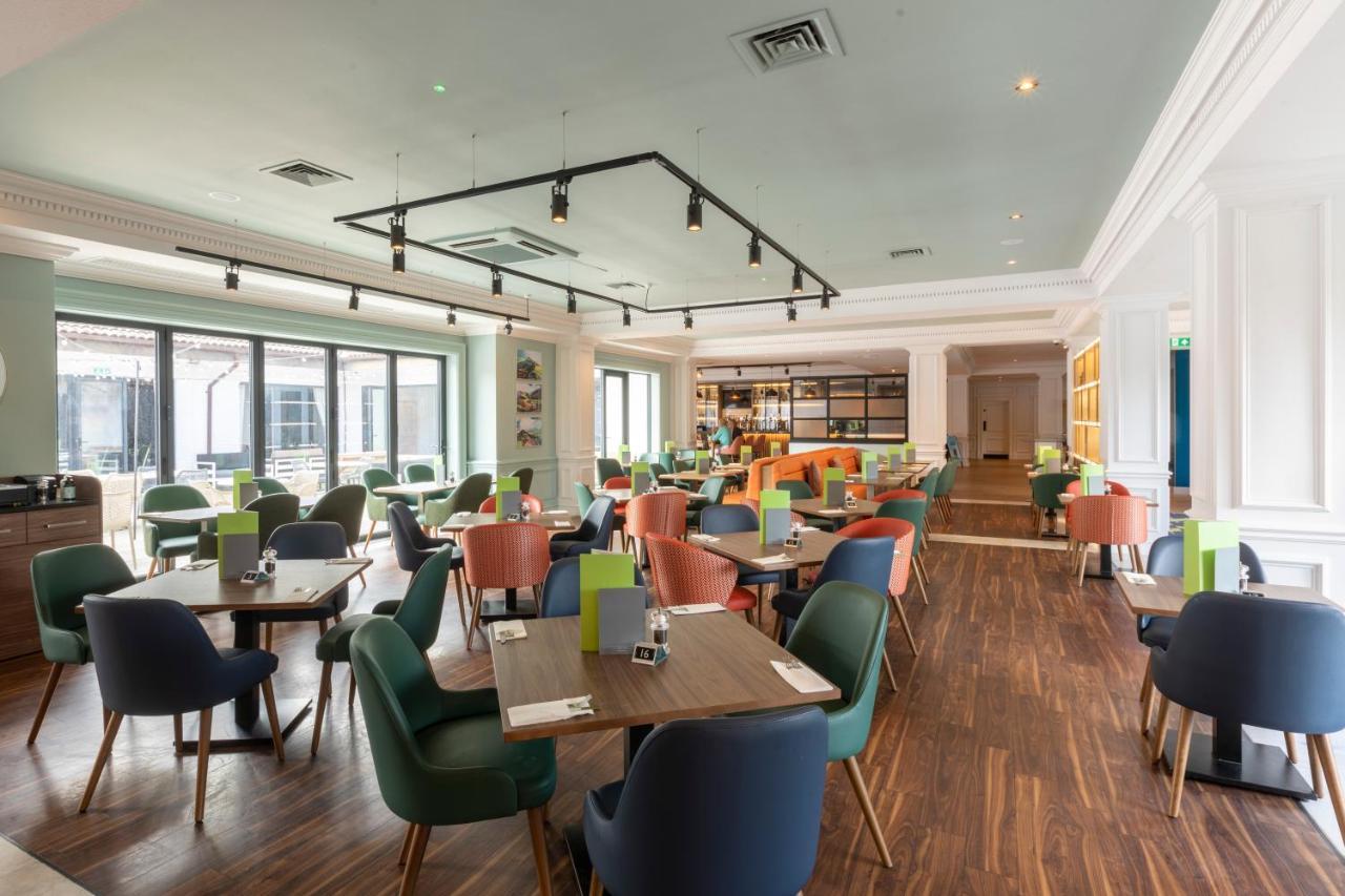 Holiday Inn Guildford By Ihg Ngoại thất bức ảnh