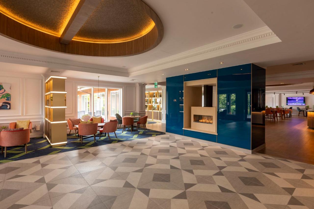 Holiday Inn Guildford By Ihg Ngoại thất bức ảnh
