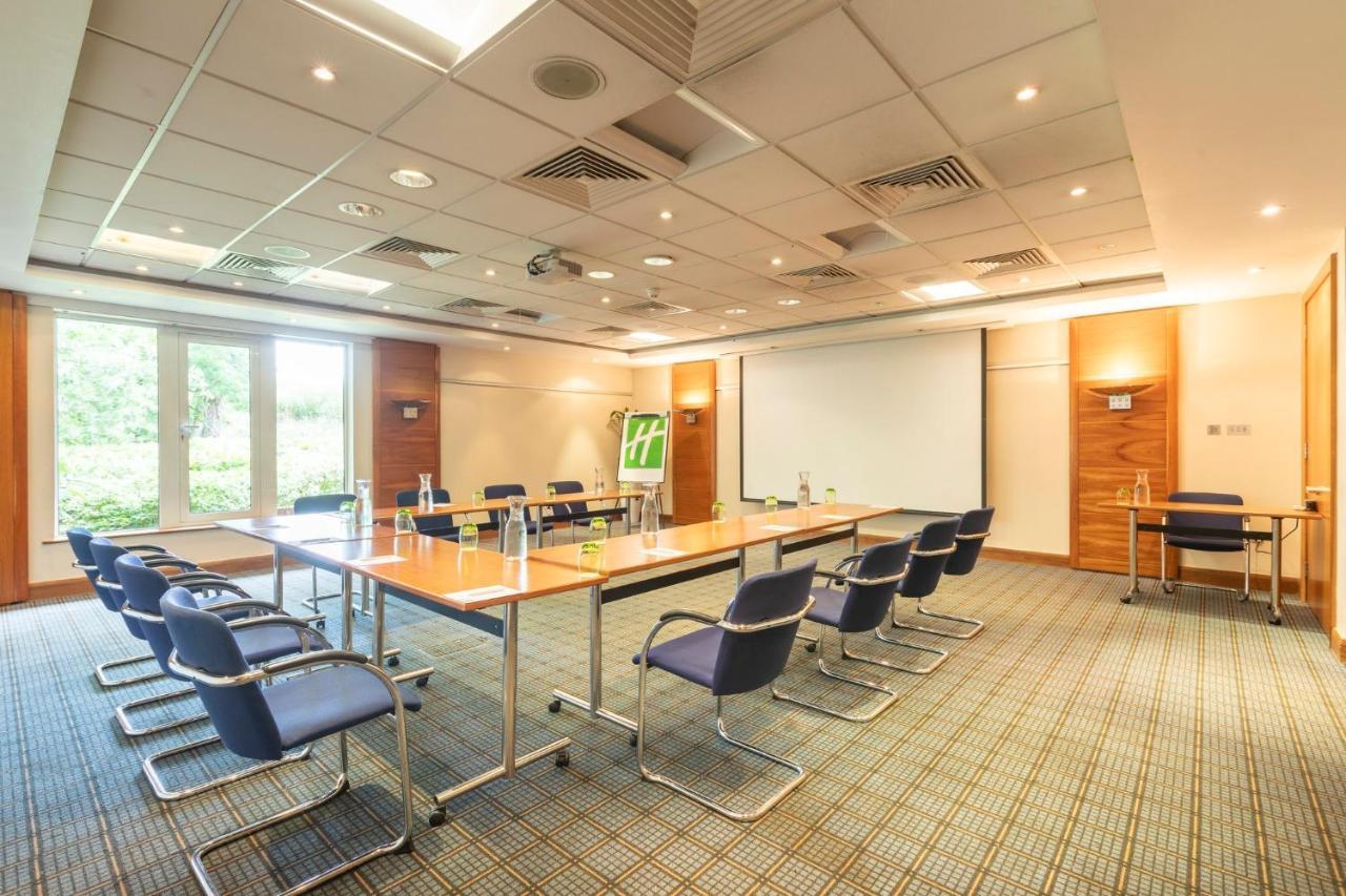 Holiday Inn Guildford By Ihg Ngoại thất bức ảnh