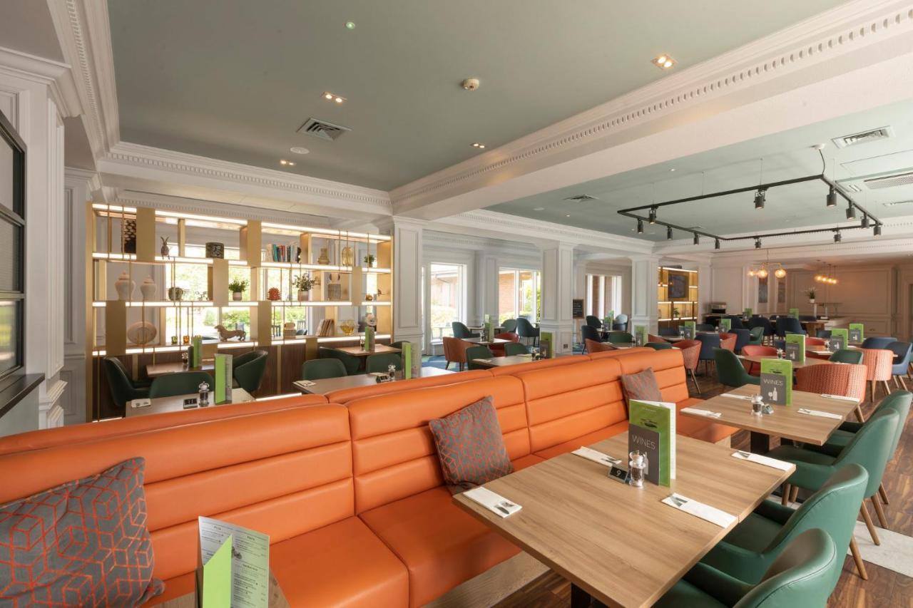 Holiday Inn Guildford By Ihg Ngoại thất bức ảnh