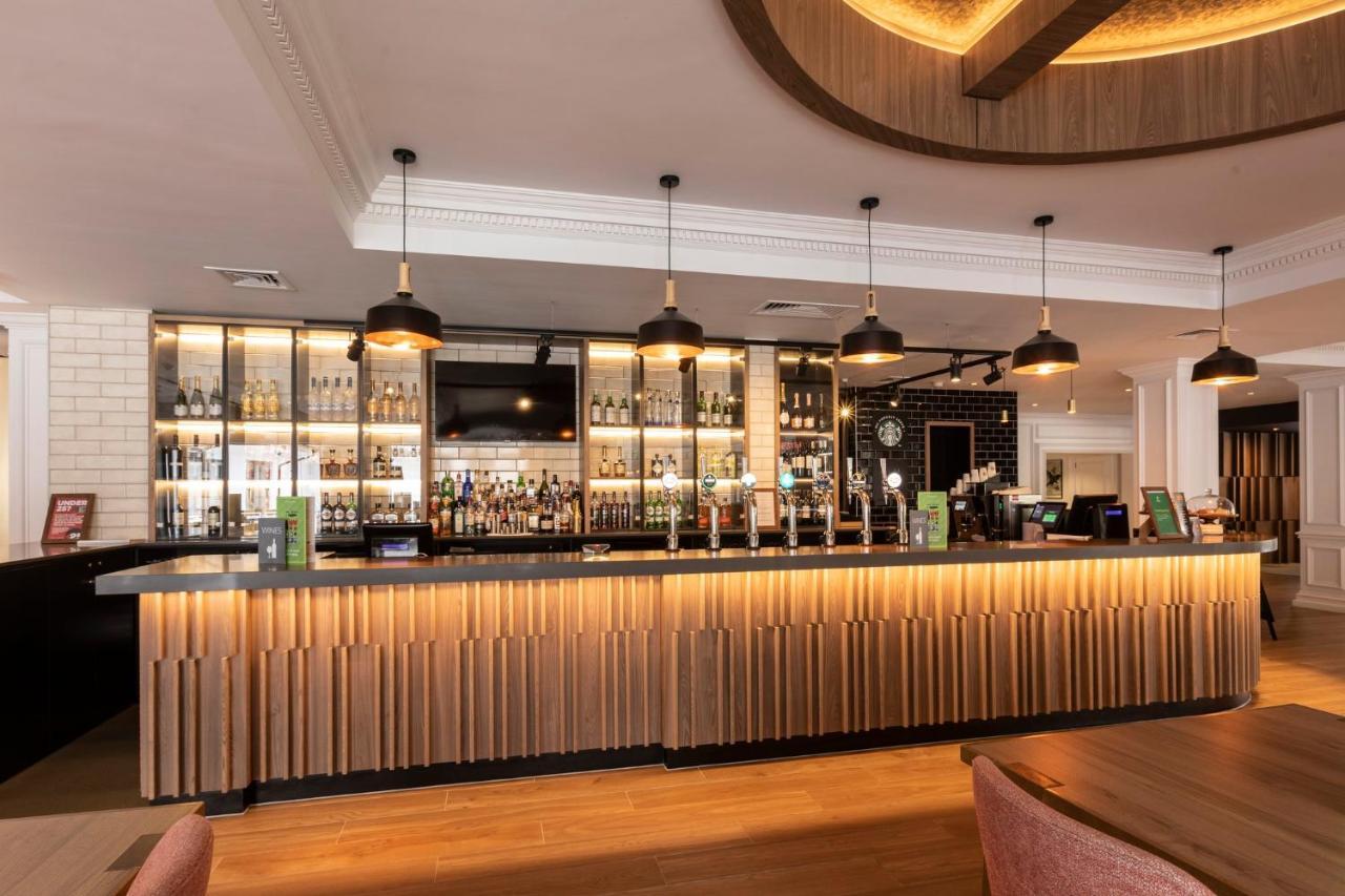 Holiday Inn Guildford By Ihg Ngoại thất bức ảnh