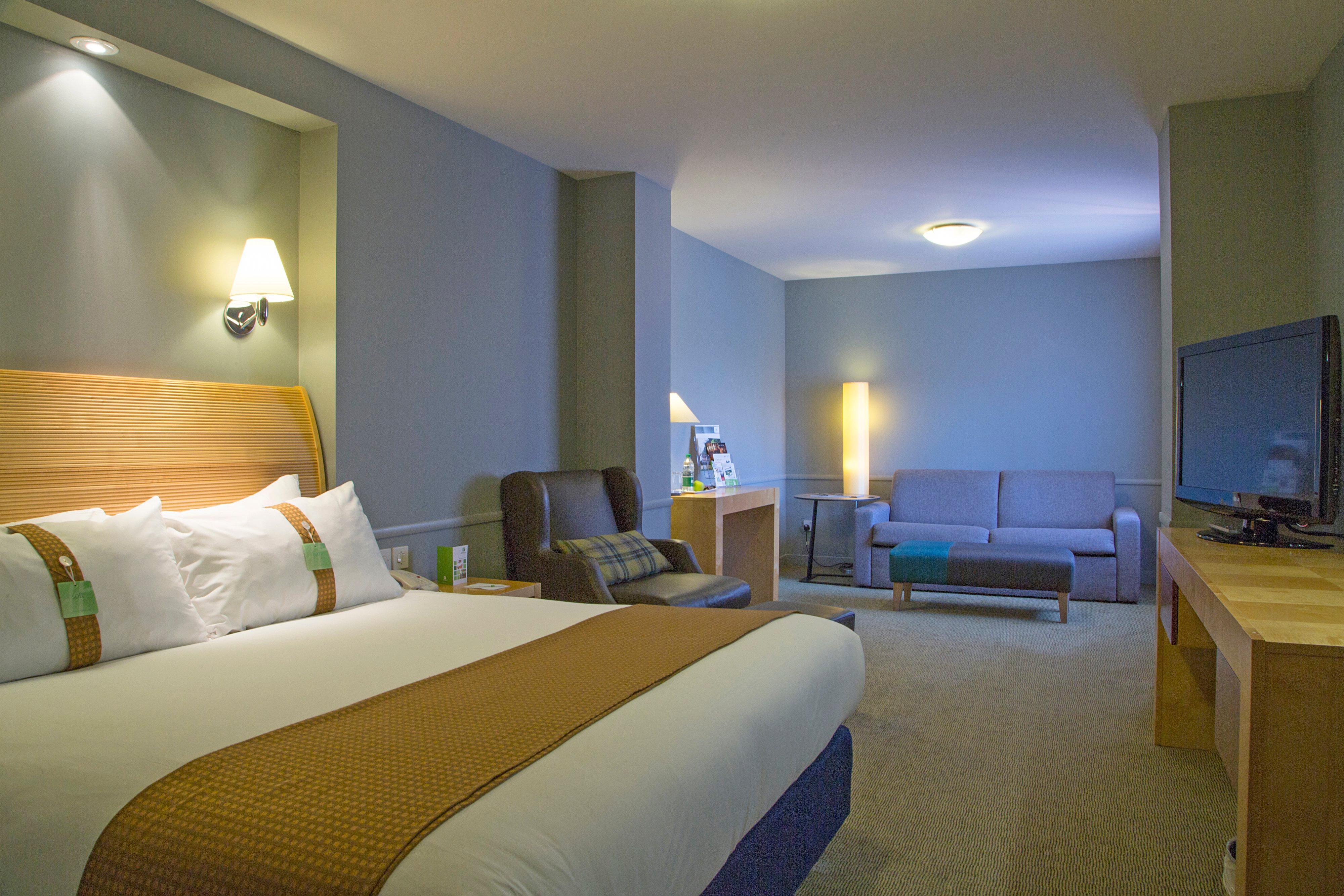 Holiday Inn Guildford By Ihg Ngoại thất bức ảnh