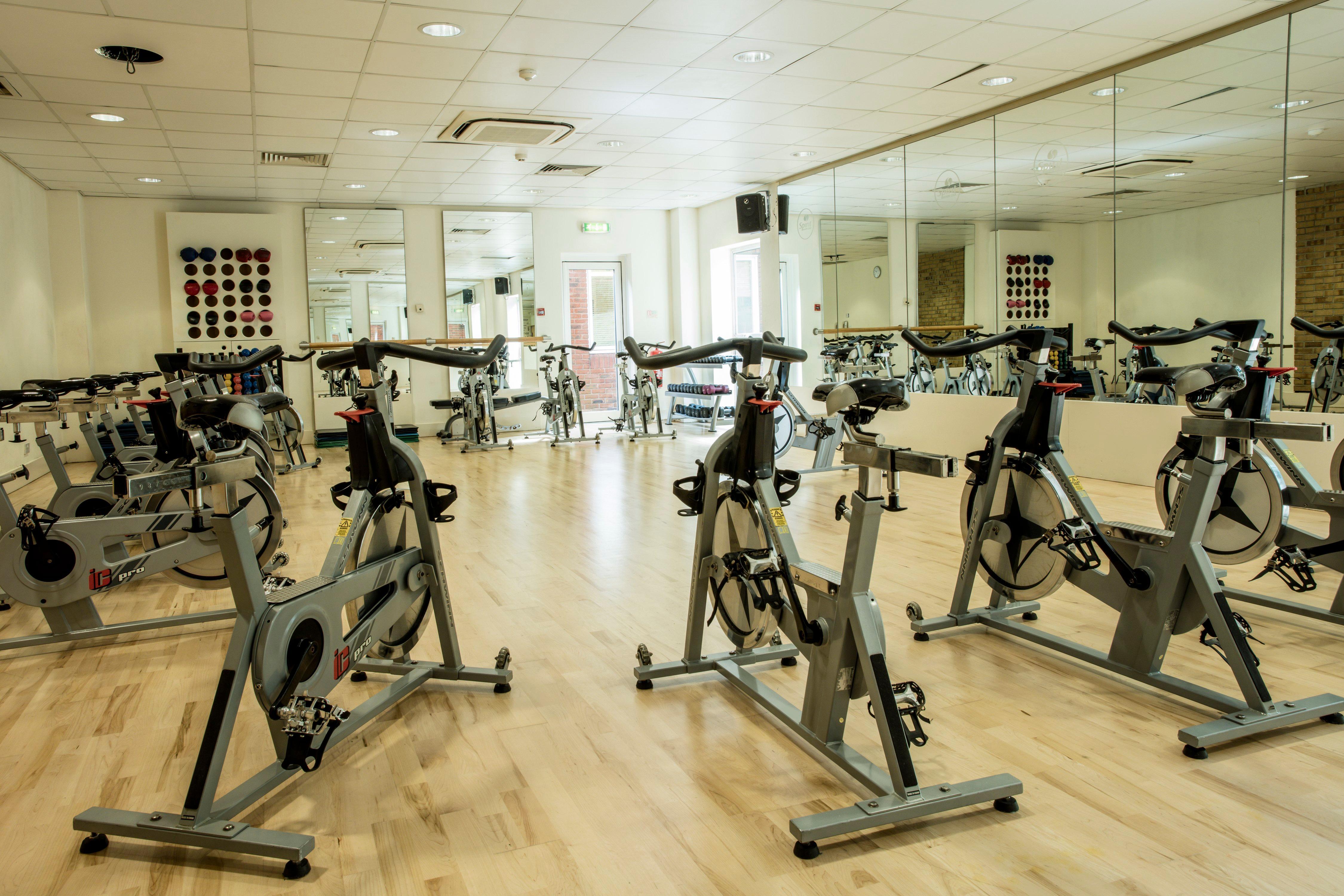 Holiday Inn Guildford By Ihg Ngoại thất bức ảnh