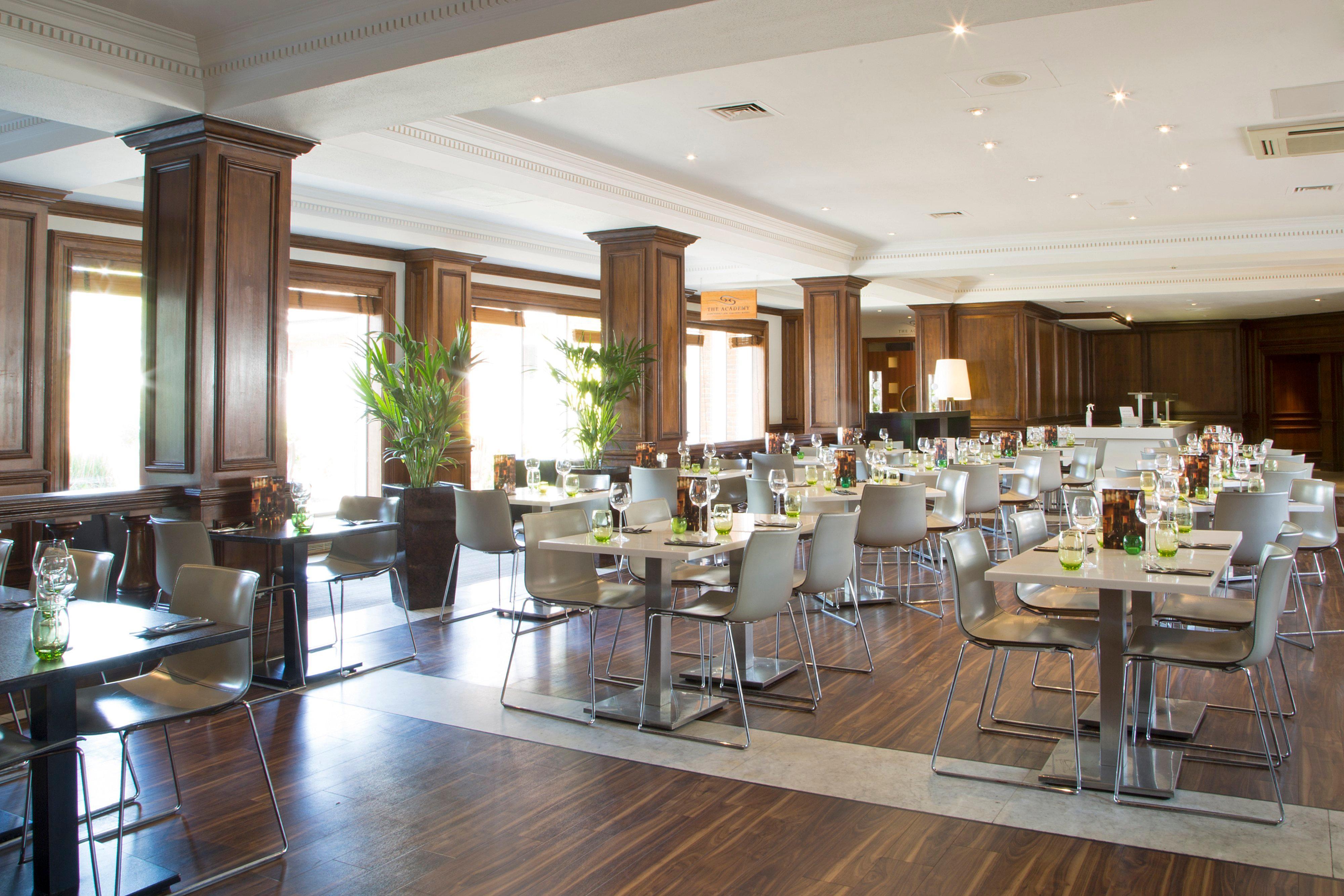 Holiday Inn Guildford By Ihg Ngoại thất bức ảnh