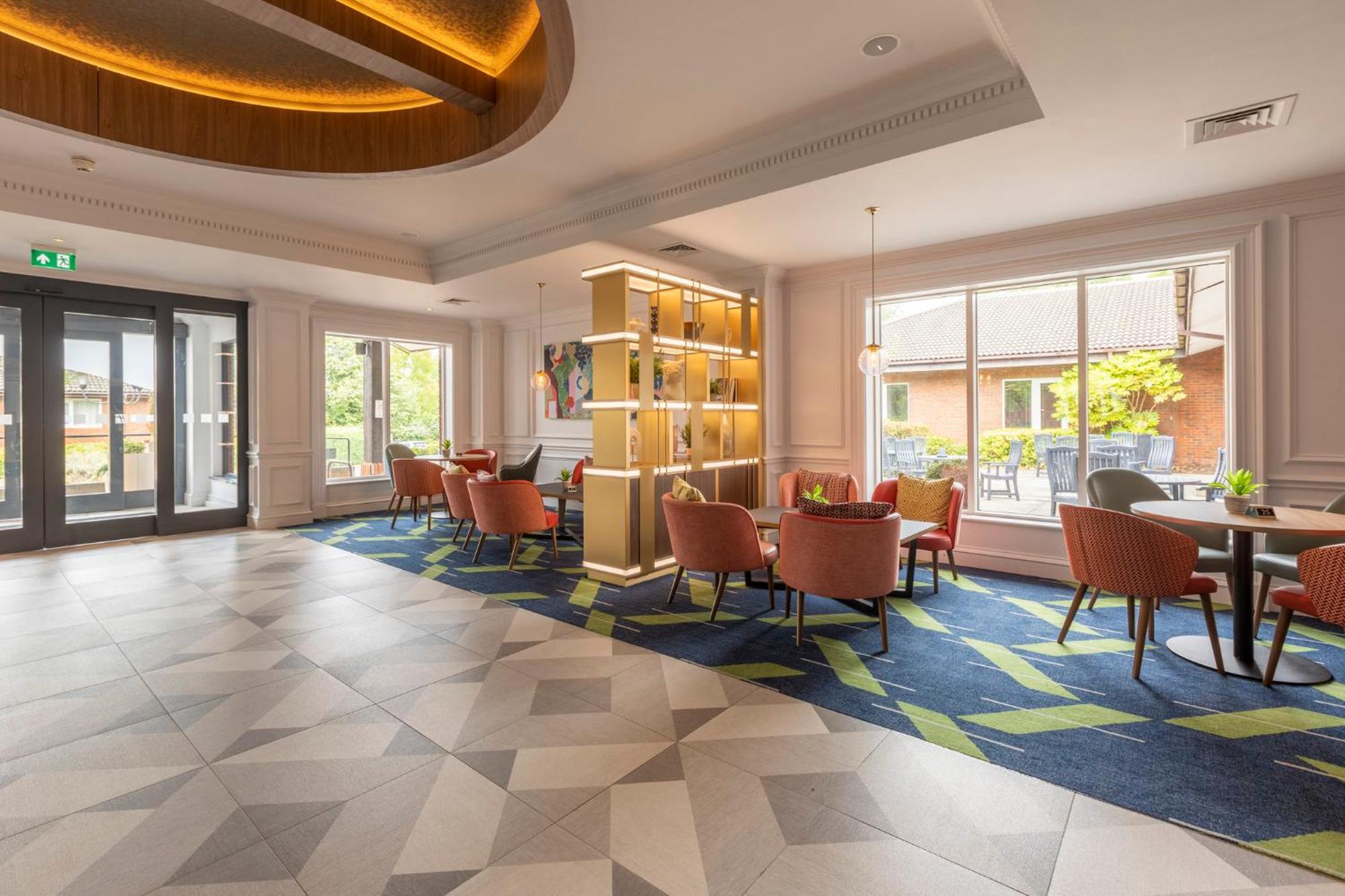 Holiday Inn Guildford By Ihg Ngoại thất bức ảnh